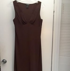 Size L BCBG sleeveless stretch dress w ruffle hem